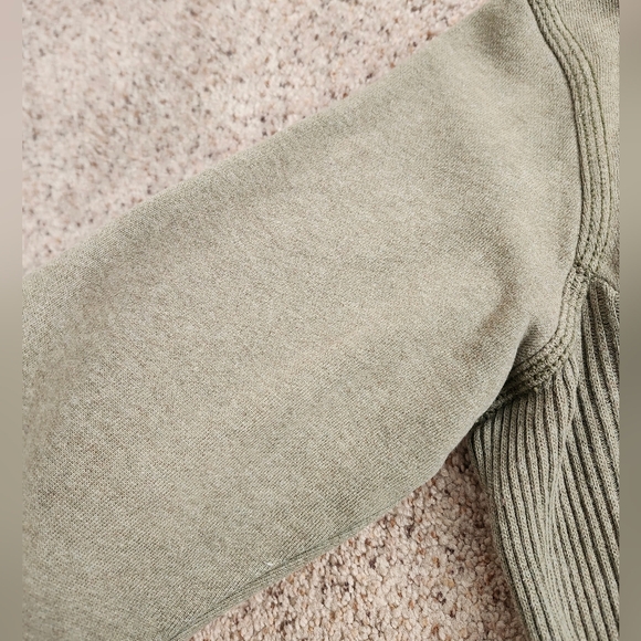 Carhartt Green Hooded Jacket - Picture 10 of 11